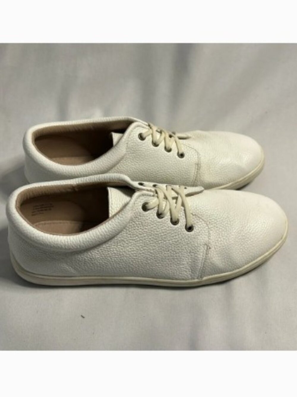 Monkey Feet for Mommy textured white leather Sneaker 40